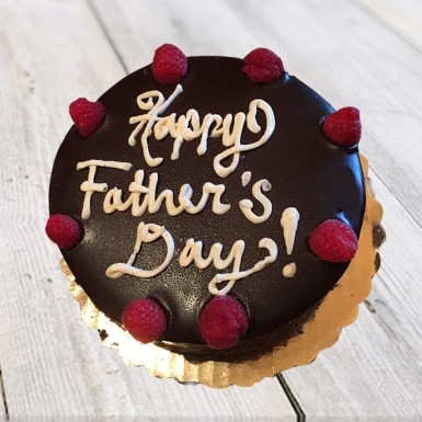 Delicious Father's Day Chocolate Cake-0
