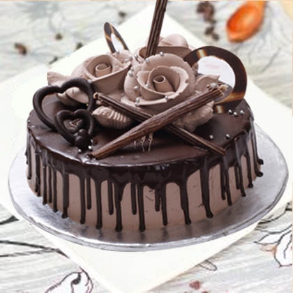 Delicious Roses Chocolate Cake-0