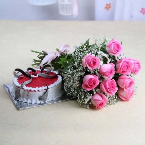 Roses Bouquet with Strawberry Cake-0