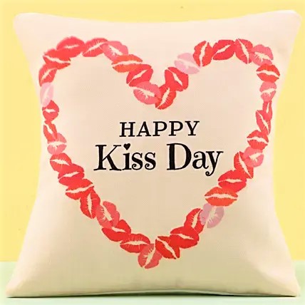 Kisses Printed Cushion