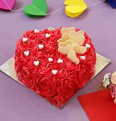 Designer-Hearts-Cake